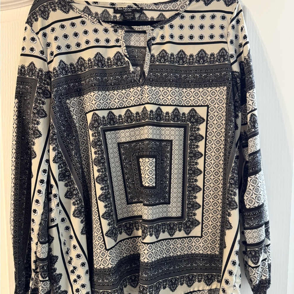Elegant Black and Cream Women's Blouse